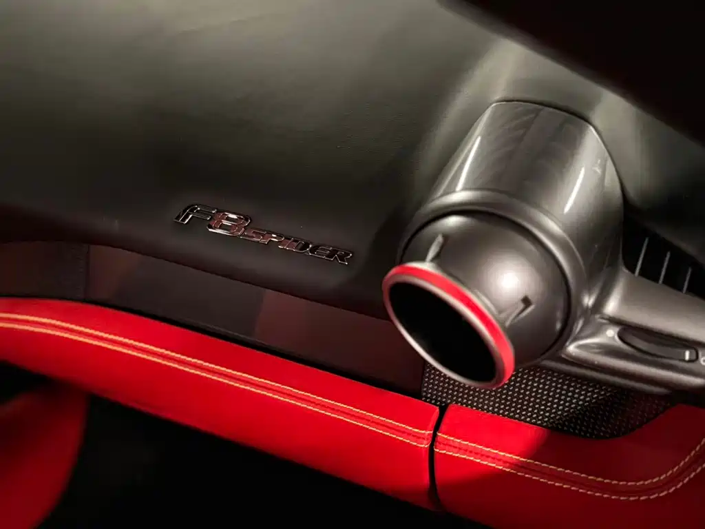 Ferrari F8 2022 — фото 10