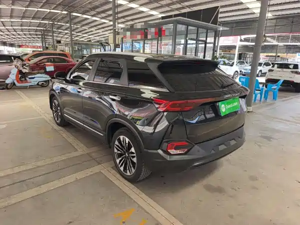 Bestune T77 2021