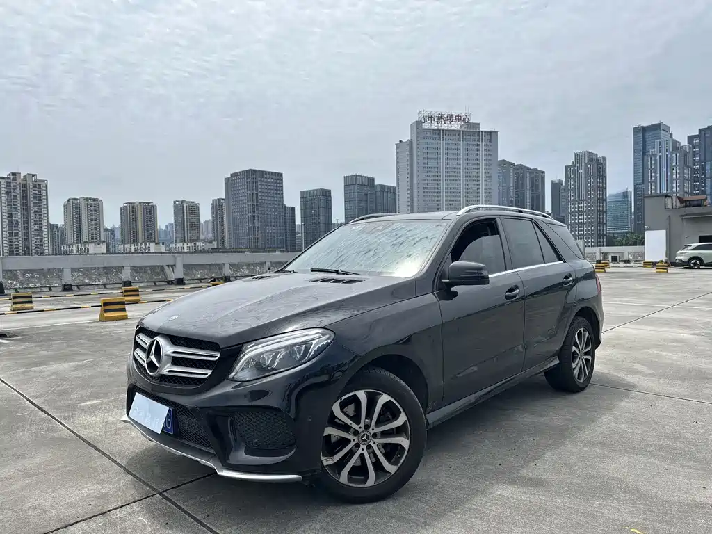Mercedes-Benz GLE 2017 — фото 10