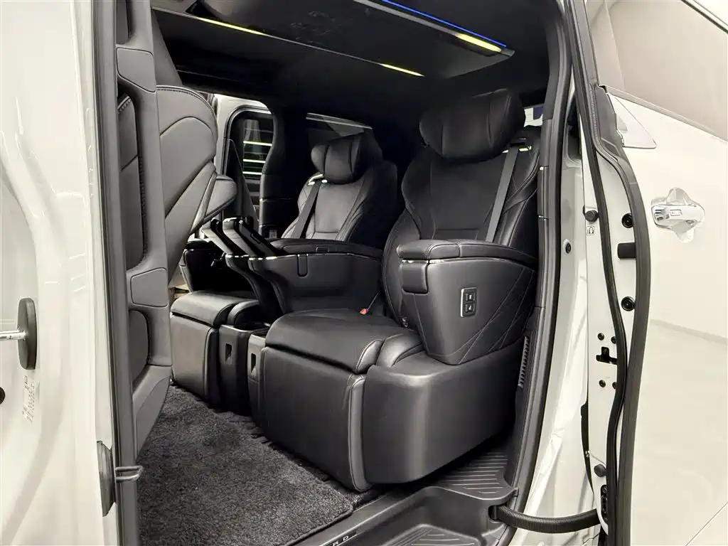 Toyota Alphard 2024 — фото 7