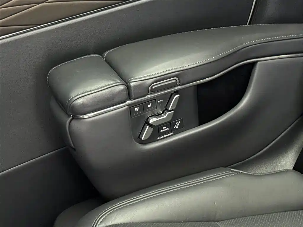 Toyota Alphard 2024 — фото 14