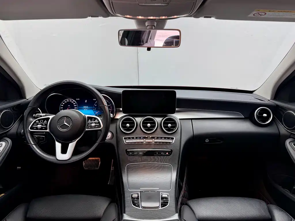 Mercedes-Benz C-Class 2019 — фото 18
