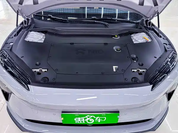 NIO ET5 2024