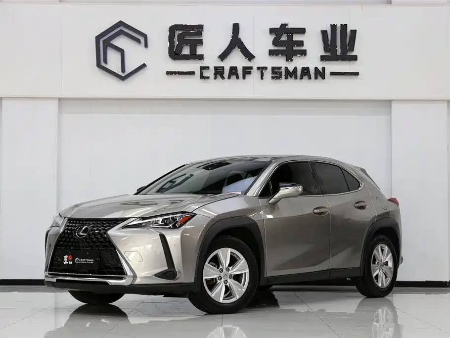 Lexus UX 2022