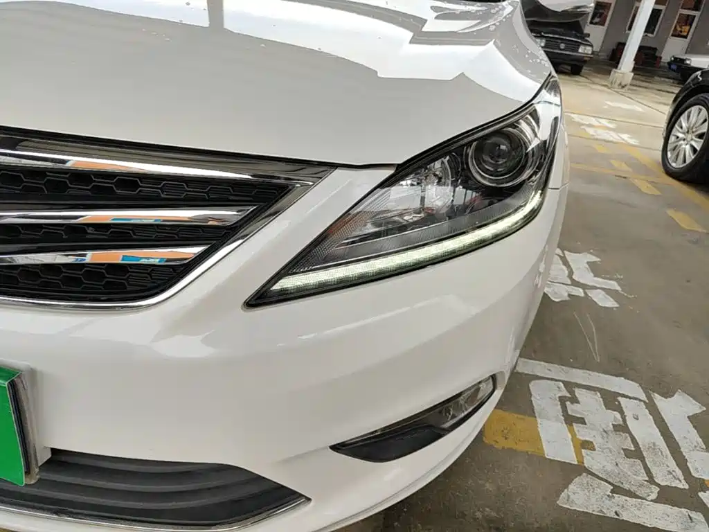 Changan Eado 2017 — фото 24