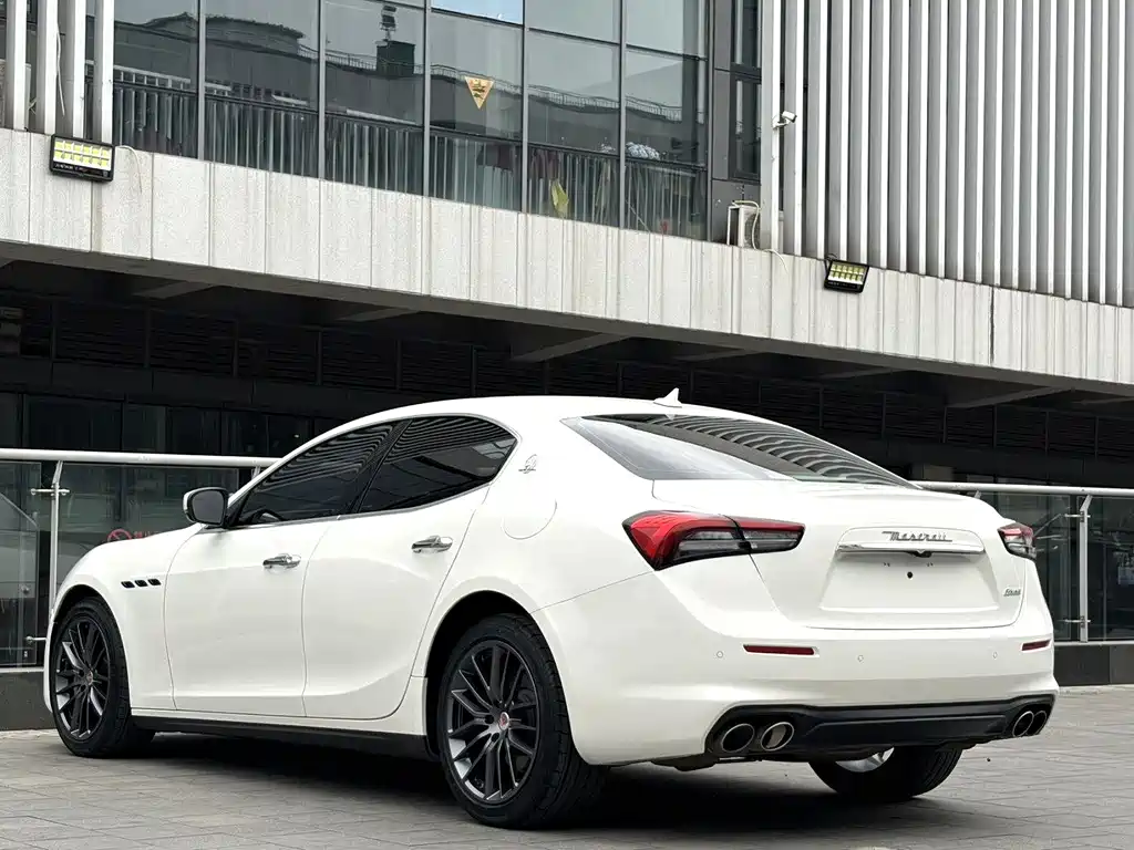 Maserati Ghibli 2021 — фото 7