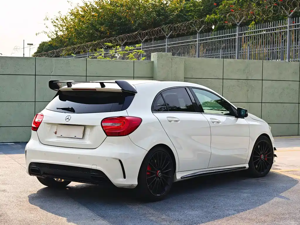 Mercedes-Benz A-Class AMG 2015 — фото 13