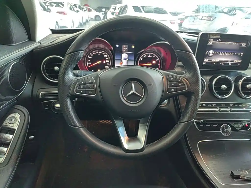 Mercedes-Benz C-Class 2018 — фото 11