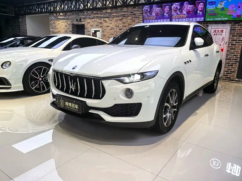 Maserati Levante 2017 — фото 1