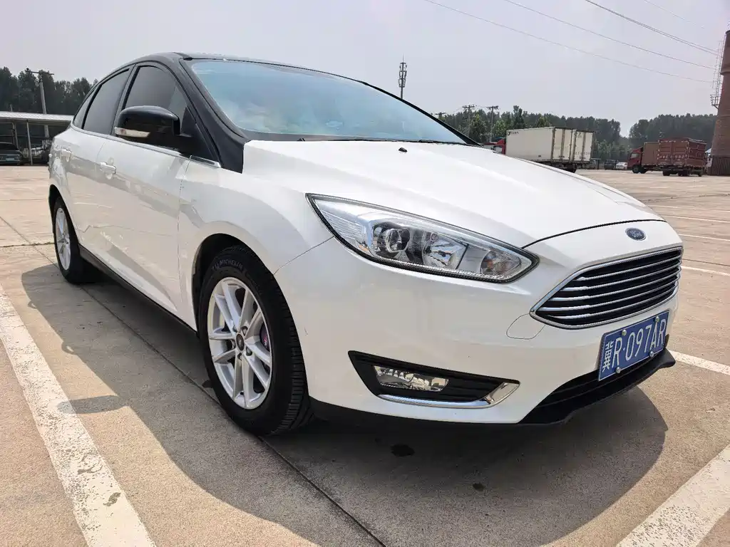 Ford Focus 2016 — фото 3