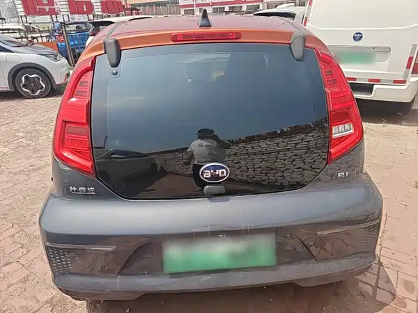 BYD e1 2019