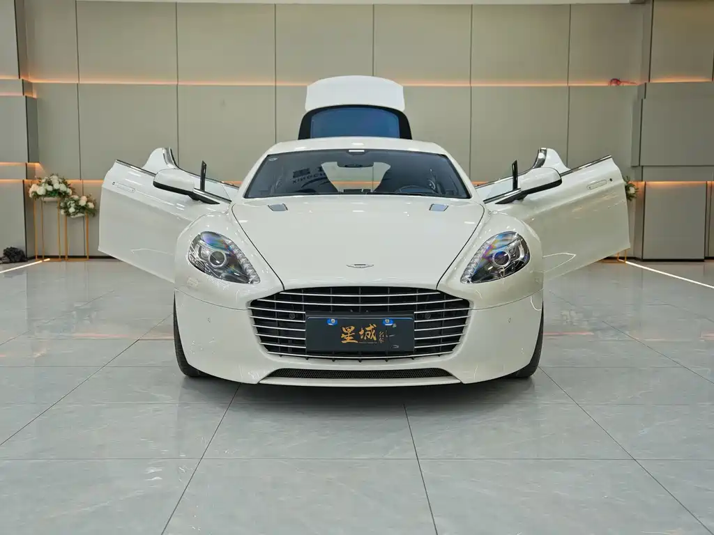 Aston Martin Rapide 2019 — фото 28