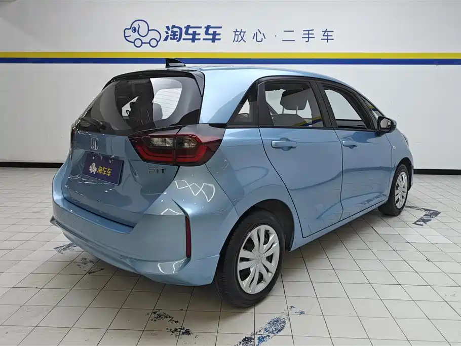 Honda Fit 2023 — фото 3