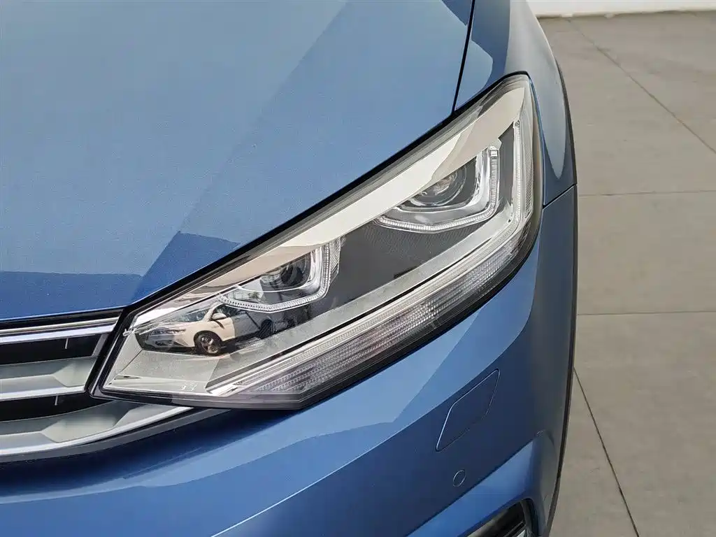 Volkswagen Touran 2018 — фото 7