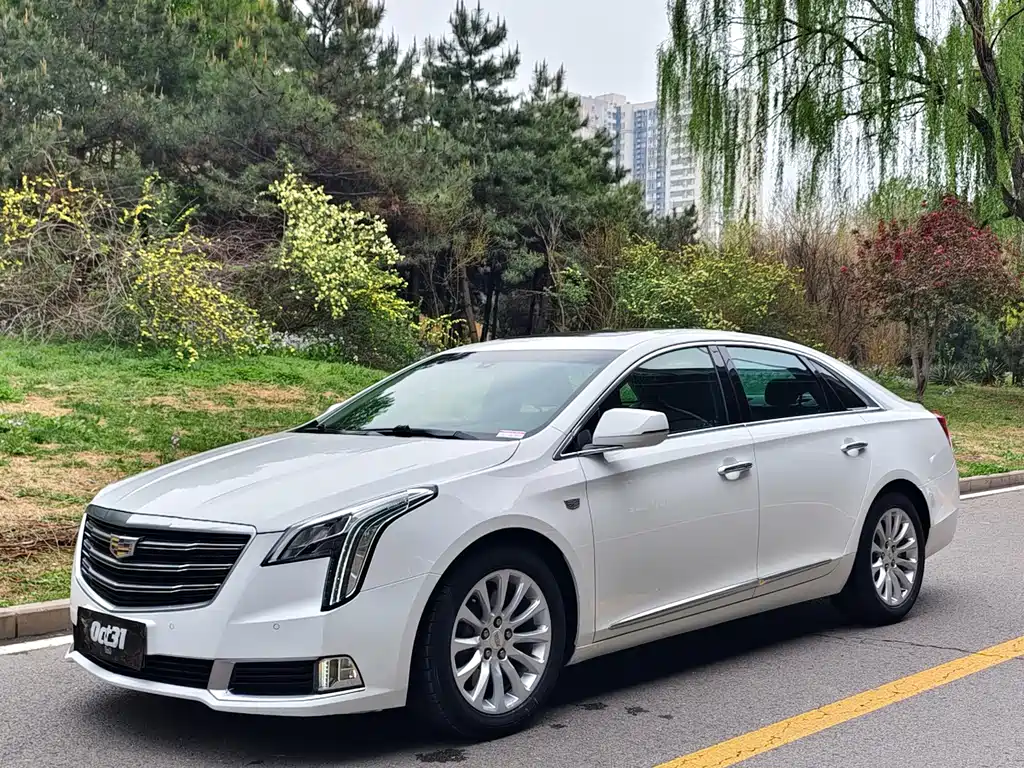 Cadillac XTS 2018 — фото 1