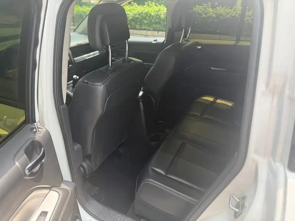 Jeep Compass 2014 — фото 15