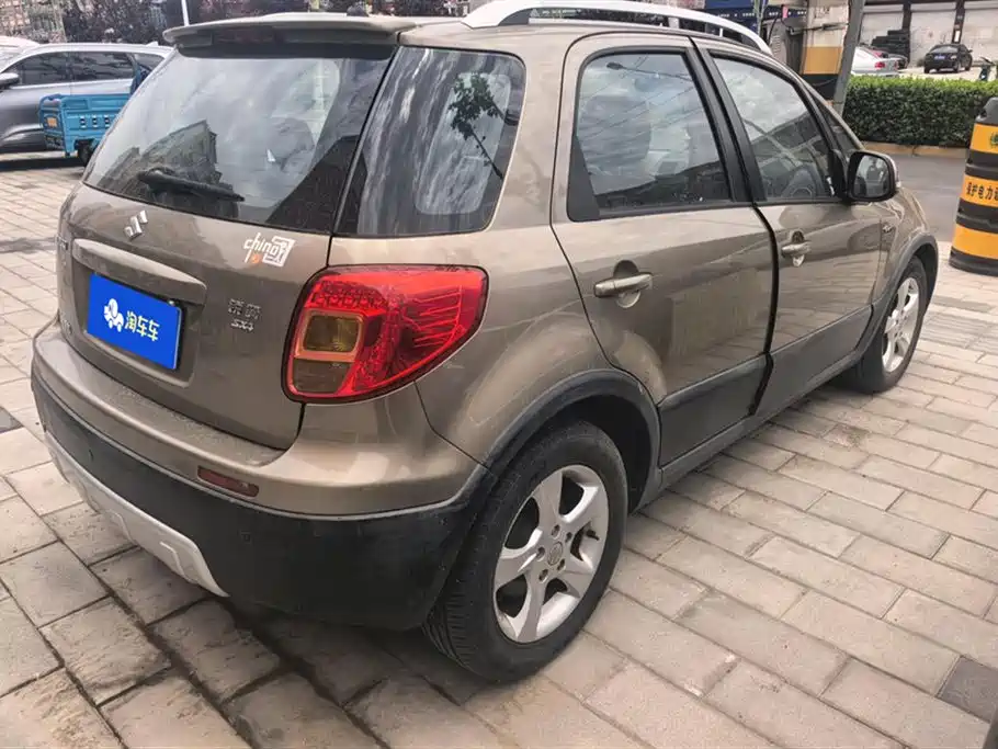 Suzuki SX4 2015 — фото 3