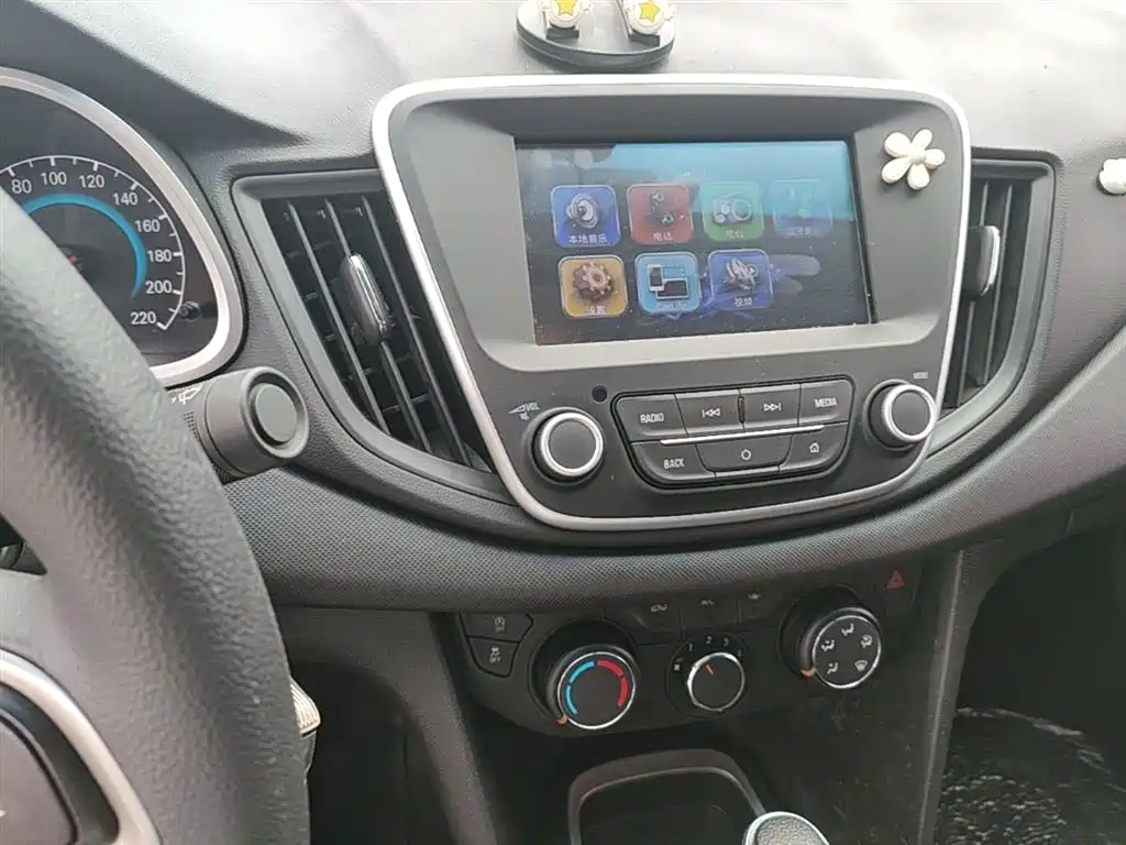 Chevrolet Cavalier 2016 — фото 13