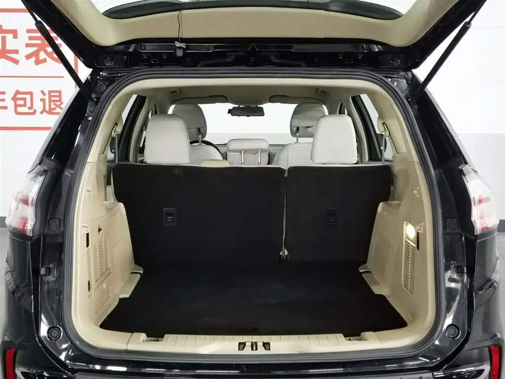 Ford Edge 2020 — фото 16