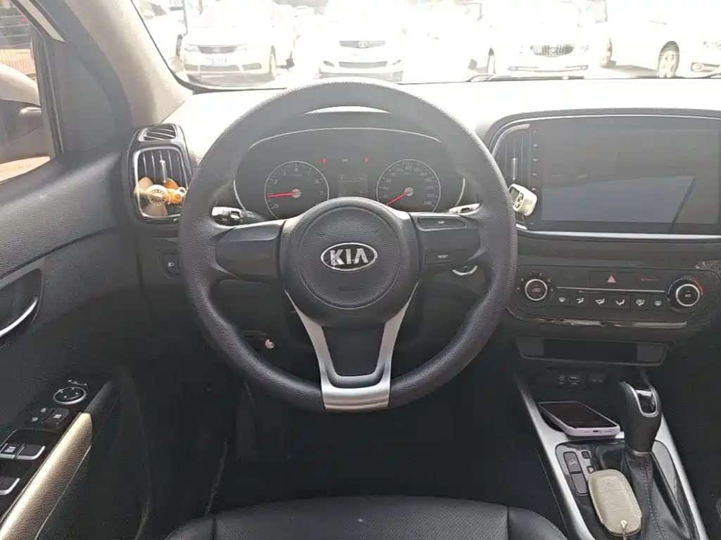 Kia KX3 Proud Running 2016 — фото 11