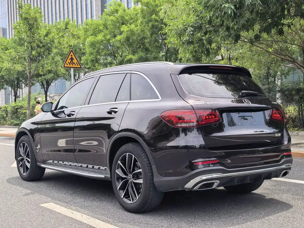 Mercedes-Benz GLC 2021 — фото 18