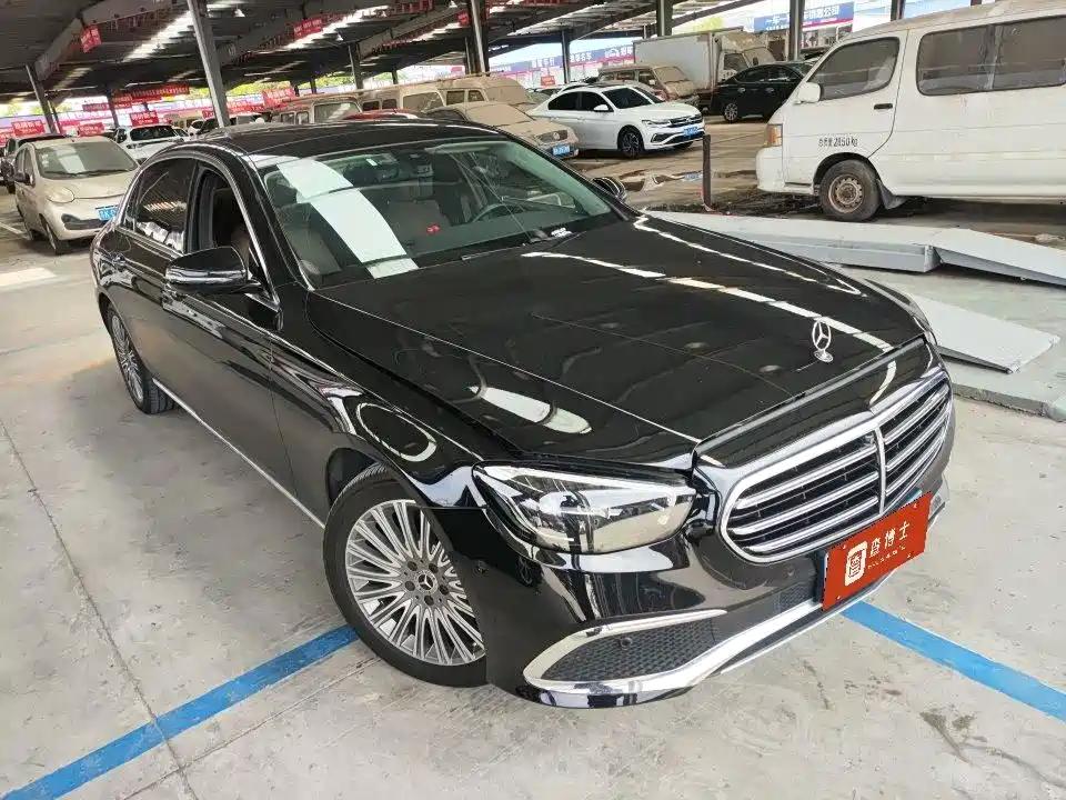 Mercedes-Benz E-Class 2022 — фото 1