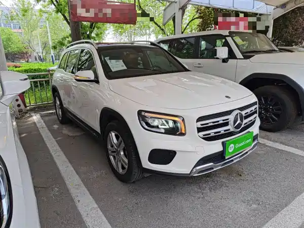 Mercedes-Benz GLB 2023