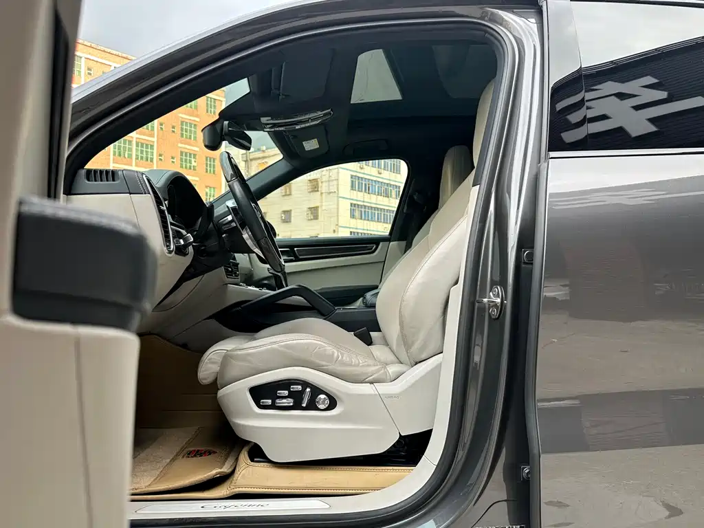 Porsche Cayenne 2018 — фото 10