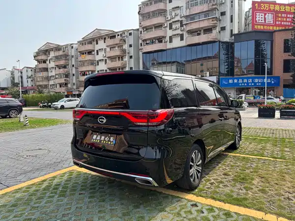 GAC Trumpchi M8 2018