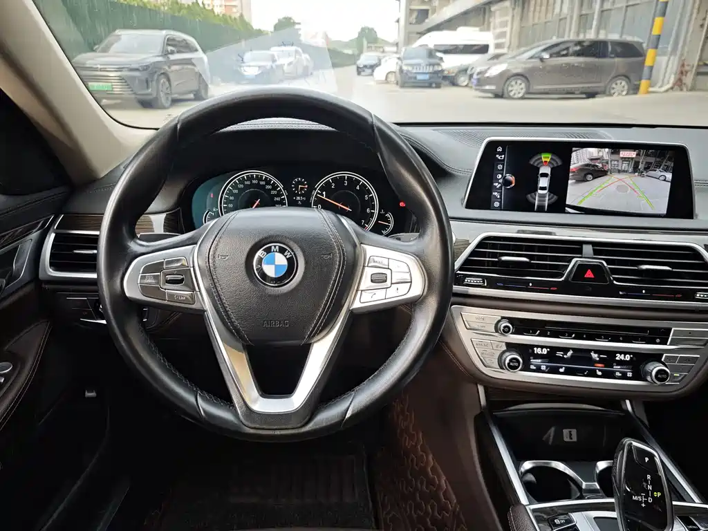 BMW 7 Series 2017 — фото 4