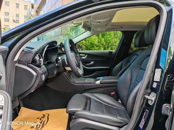 Mercedes-Benz C-Class 2020