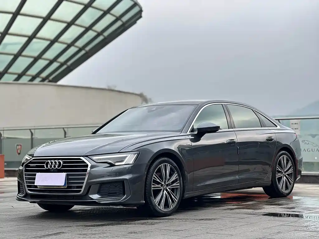 Audi A6L 2019 — фото 1
