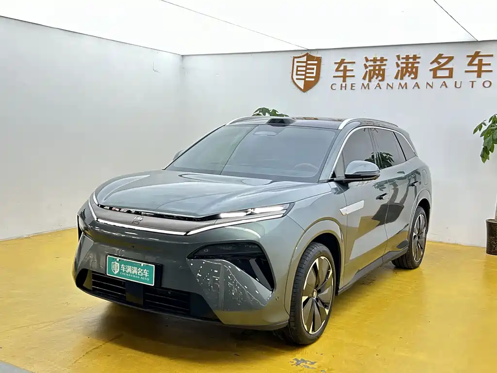 BYD Tang L 2025
