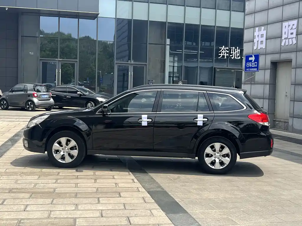 Subaru Outback 2012 — фото 8