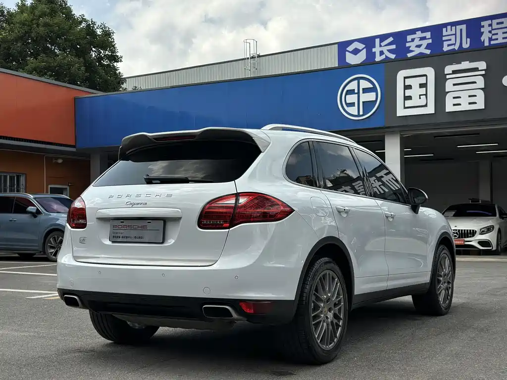 Porsche Cayenne 2014 — фото 15