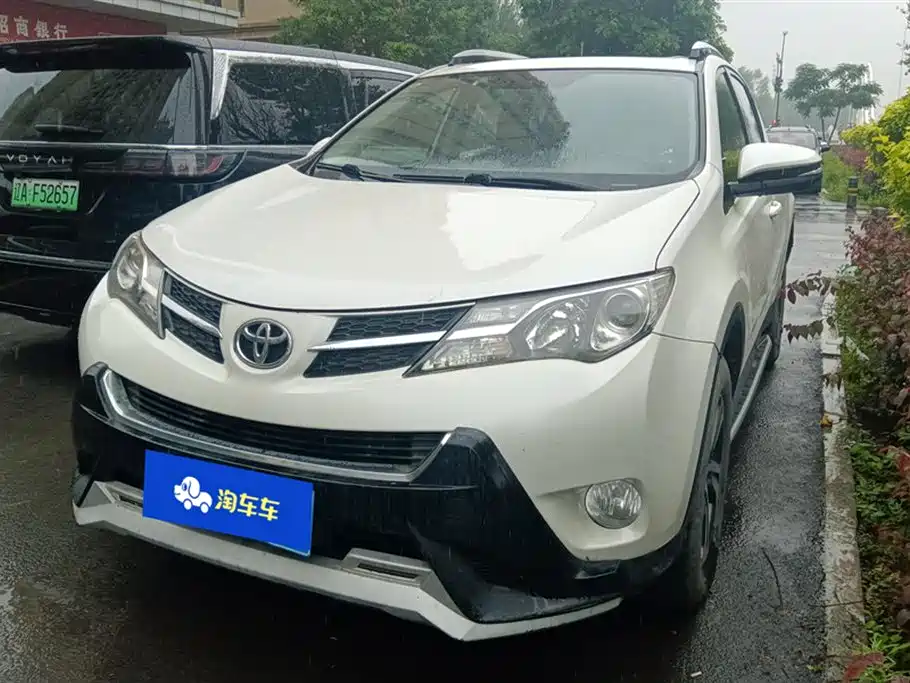 Toyota RAV4 2015