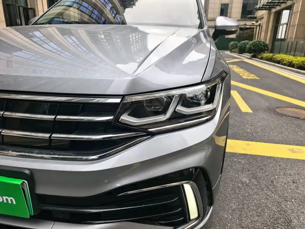 Volkswagen Tiguan L PHEV 2022 — фото 19