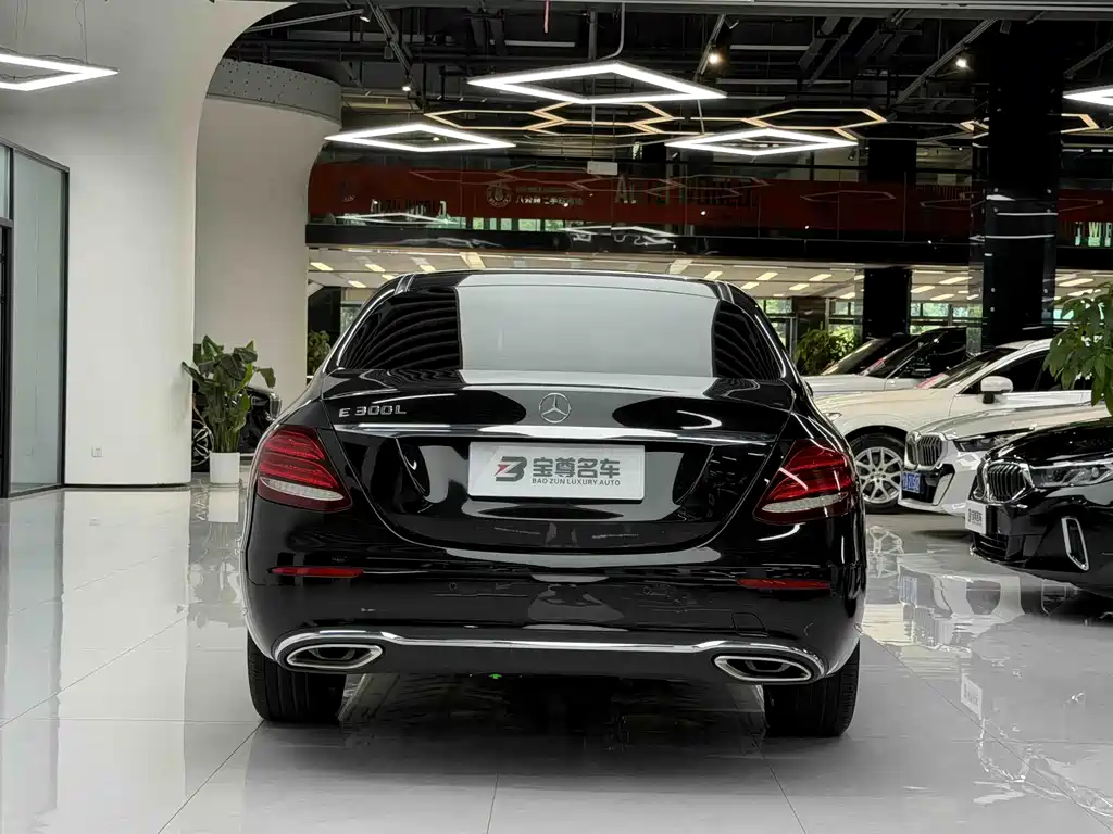 Mercedes-Benz E-Class 2020 — фото 12