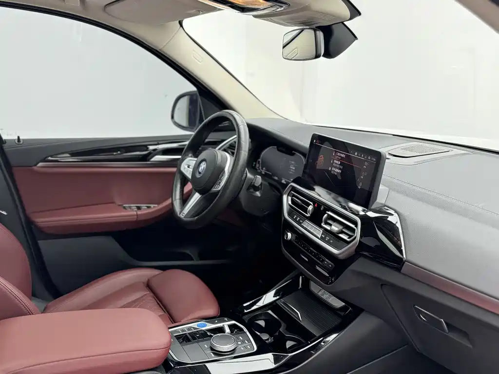 BMW iX3 2023 — фото 18