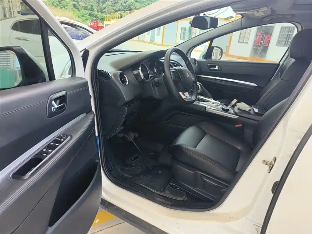 Peugeot 3008 2019 — фото 16