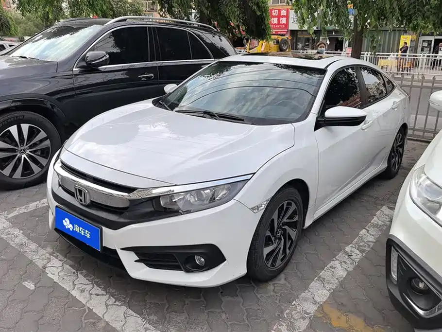 Honda Civic 2018 — фото 1