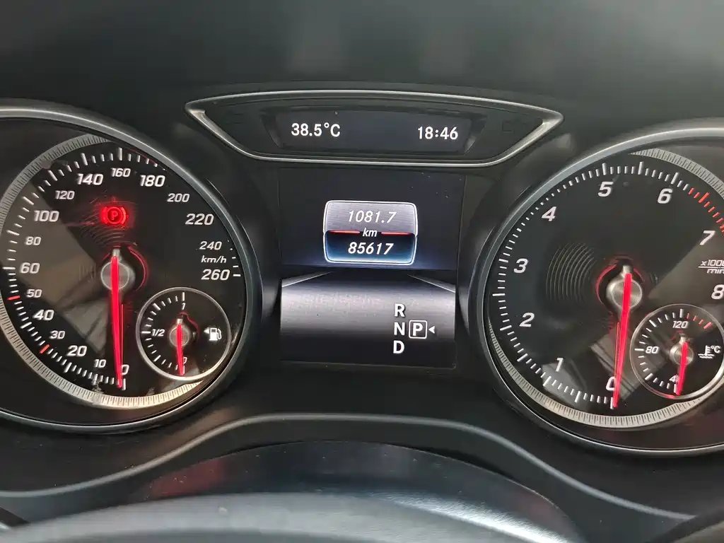 Mercedes-Benz GLA 2017 — фото 14