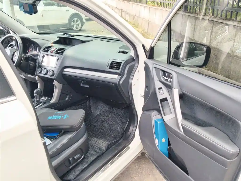 Subaru Forester 2014 — фото 22
