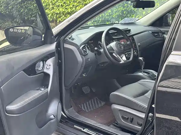 Nissan X-Trail 2025
