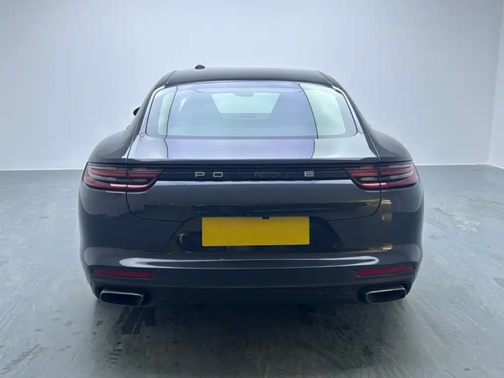 Porsche Panamera 2018 — фото 6