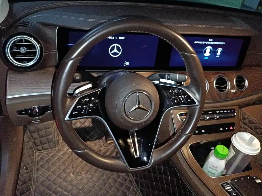 Mercedes-Benz E-Class 2022 — фото 15