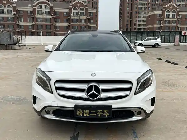 Mercedes-Benz GLA 2016