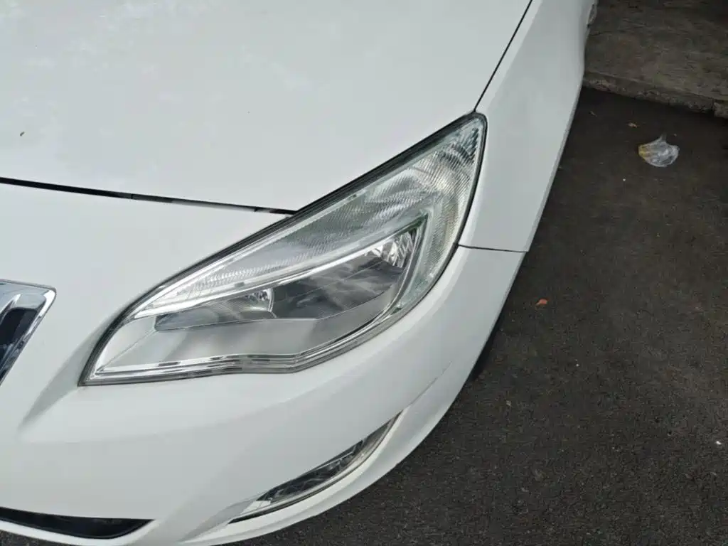 Buick Excelle 2015 — фото 24