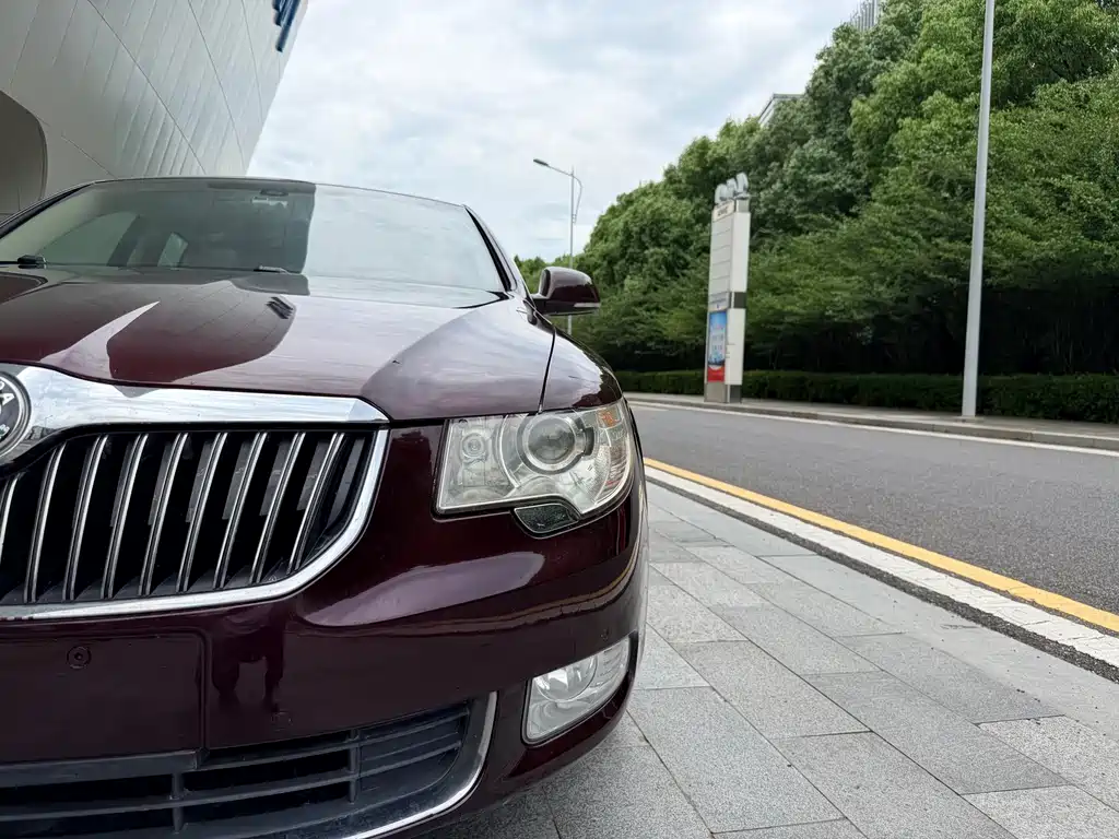 Skoda Superb 2013 — фото 16