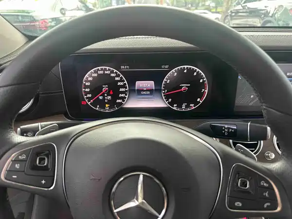 Mercedes-Benz E-Class 2018